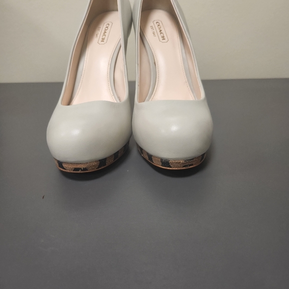 Coach Leather Pumps Gray with Signature Print heels and platform Women Sz 6.5 - Picture 4 of 5